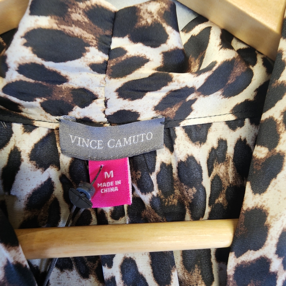 Vince Camuto Leopard Blouse NWT M Silky Tie Neck Pleated Bell Sleeve Boho - Picture 2 of 14